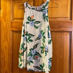 Old Navy, medium tank with floral design